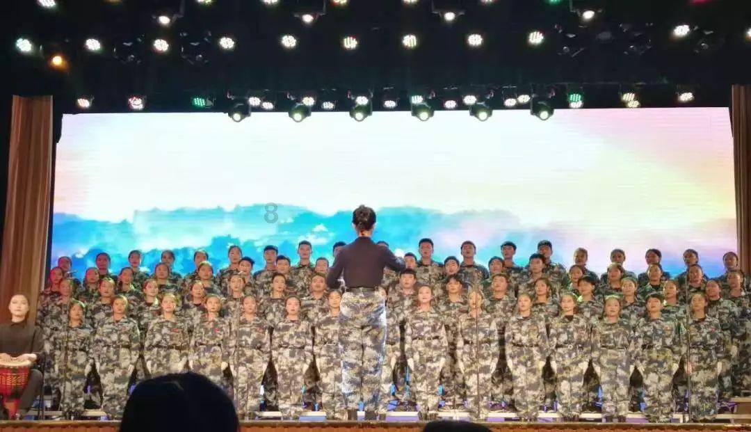 安踏为什么总能造神?